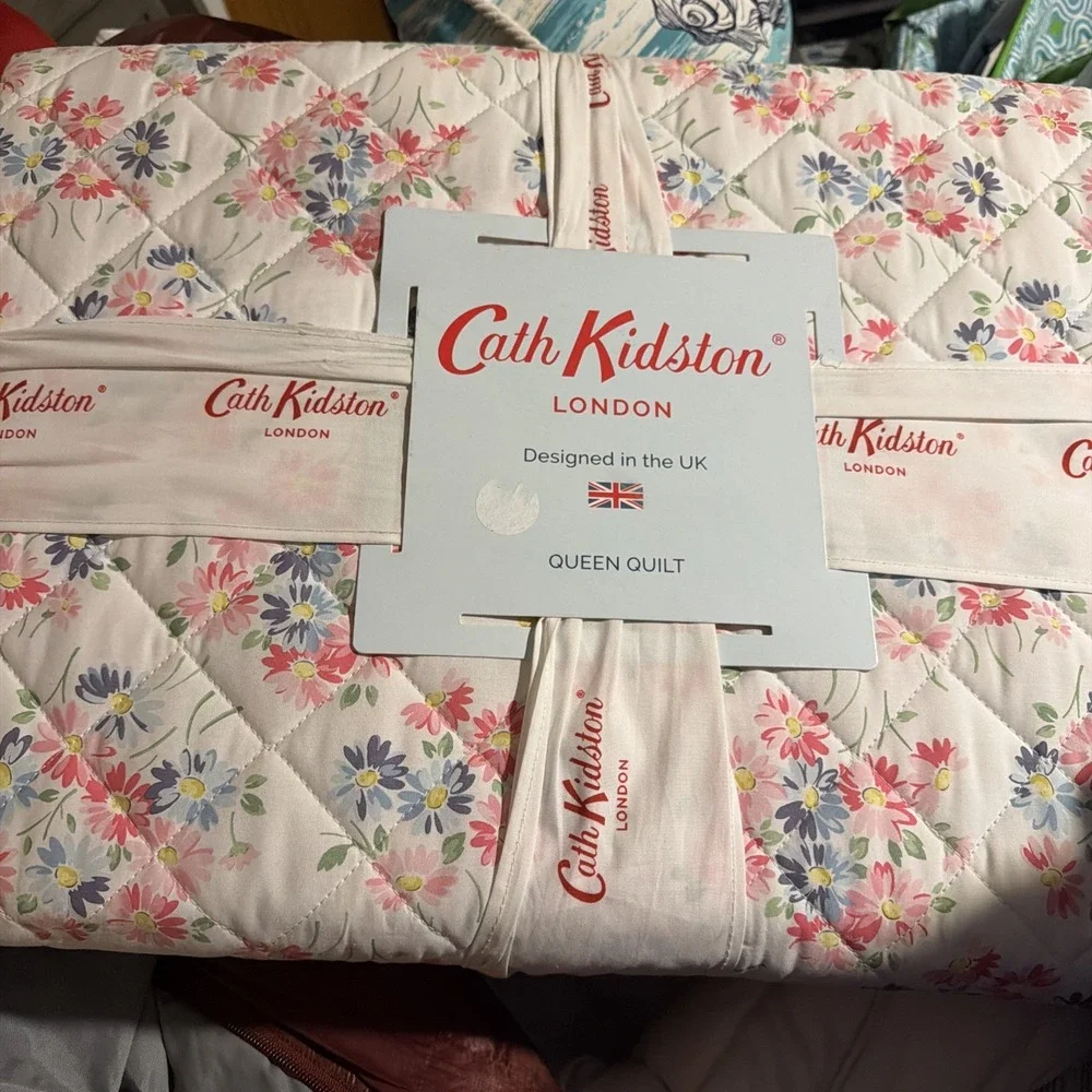 Cath Kidston Queen Quilt, Daisy Bouquet - Pink, 100% Cotton Percale, Floral